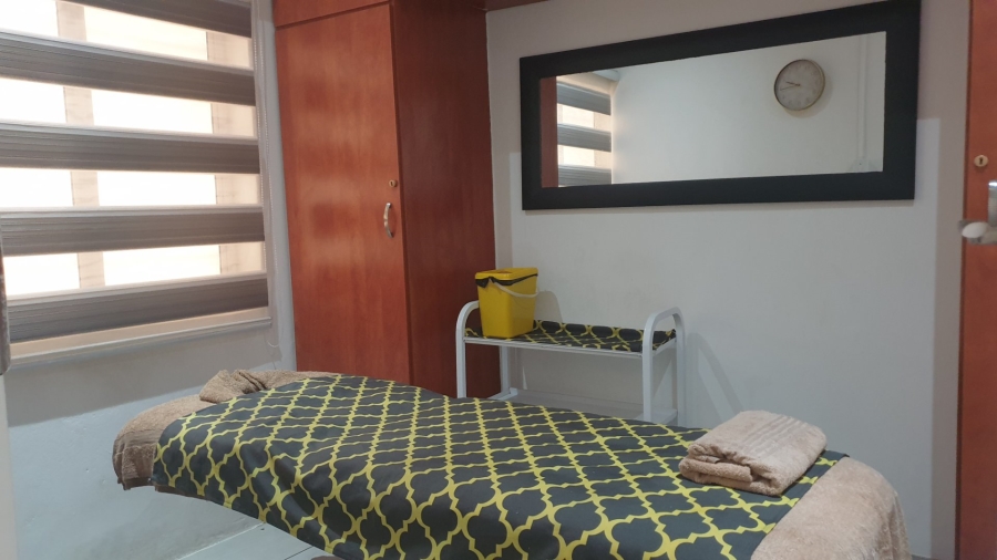 6 Bedroom Property for Sale in Clubview Gauteng