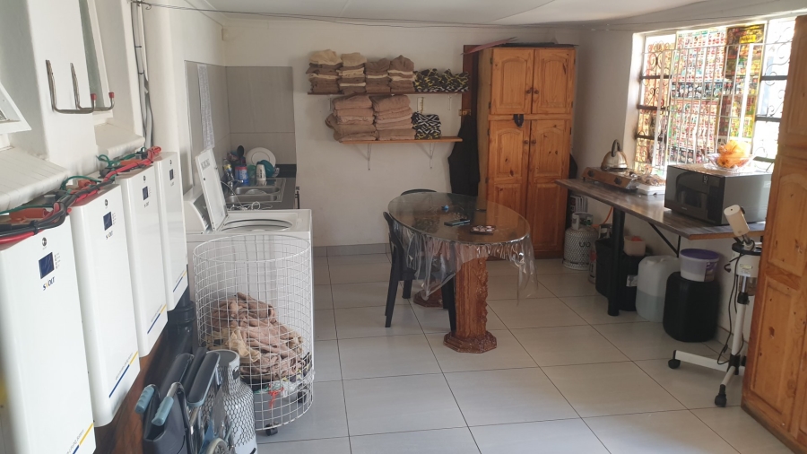 6 Bedroom Property for Sale in Clubview Gauteng