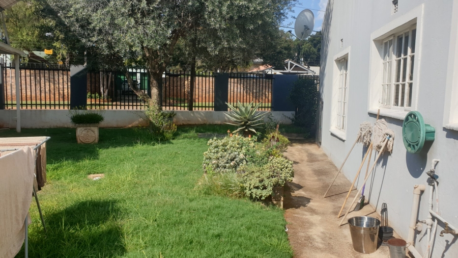 6 Bedroom Property for Sale in Clubview Gauteng