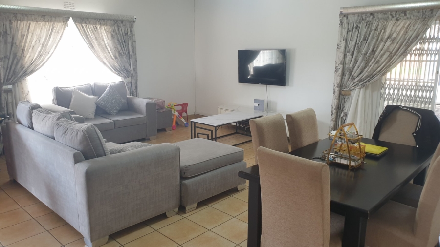 6 Bedroom Property for Sale in Clubview Gauteng