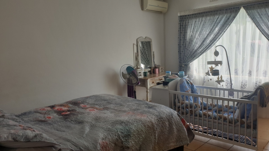 6 Bedroom Property for Sale in Clubview Gauteng