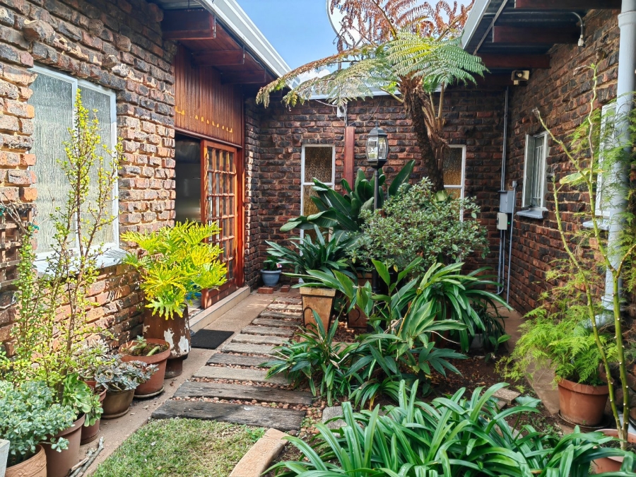 3 Bedroom Property for Sale in Valhalla Gauteng