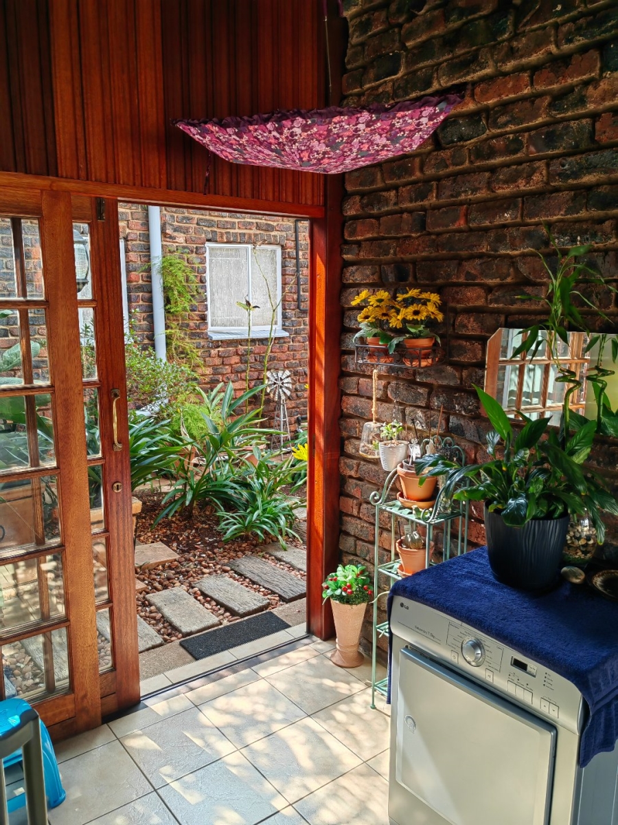 3 Bedroom Property for Sale in Valhalla Gauteng