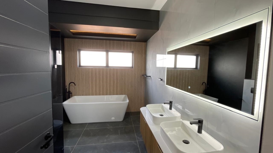 4 Bedroom Property for Sale in Fountainbrook Estate Gauteng