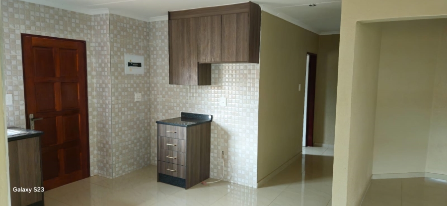 2 Bedroom Property for Sale in Lenasia South Gauteng