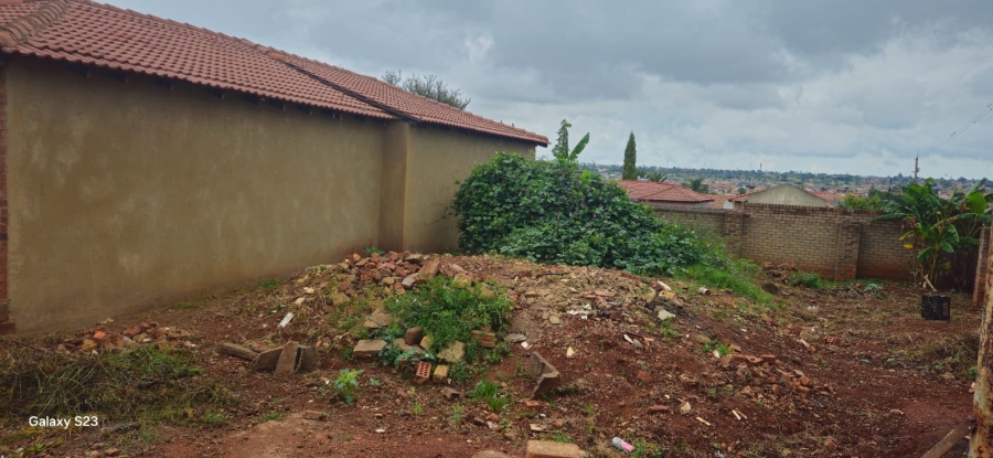 2 Bedroom Property for Sale in Lenasia South Gauteng