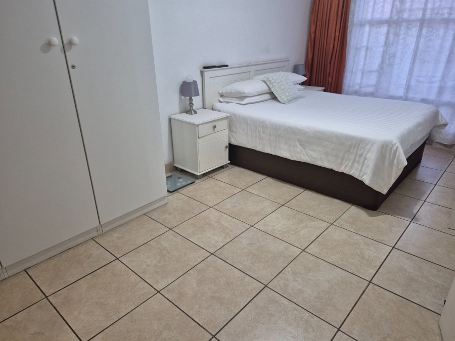 1 Bedroom Property for Sale in Die Hoewes Gauteng