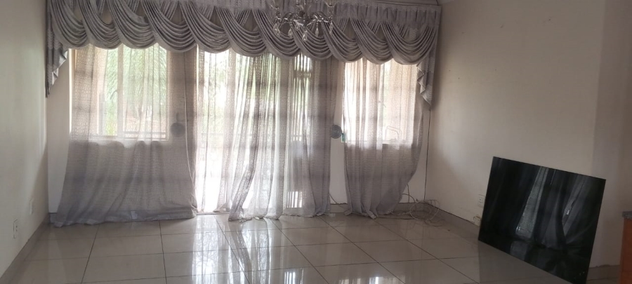 3 Bedroom Property for Sale in Country View Gauteng
