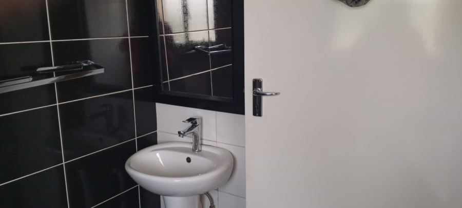 3 Bedroom Property for Sale in Country View Gauteng