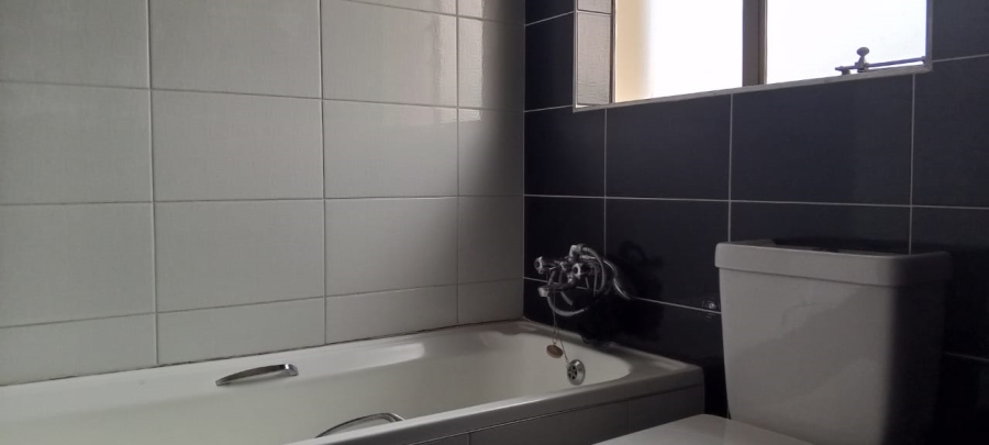 3 Bedroom Property for Sale in Country View Gauteng