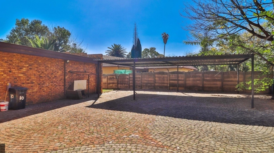 3 Bedroom Property for Sale in Crystal Park Gauteng