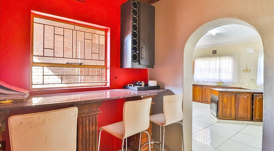 3 Bedroom Property for Sale in Crystal Park Gauteng