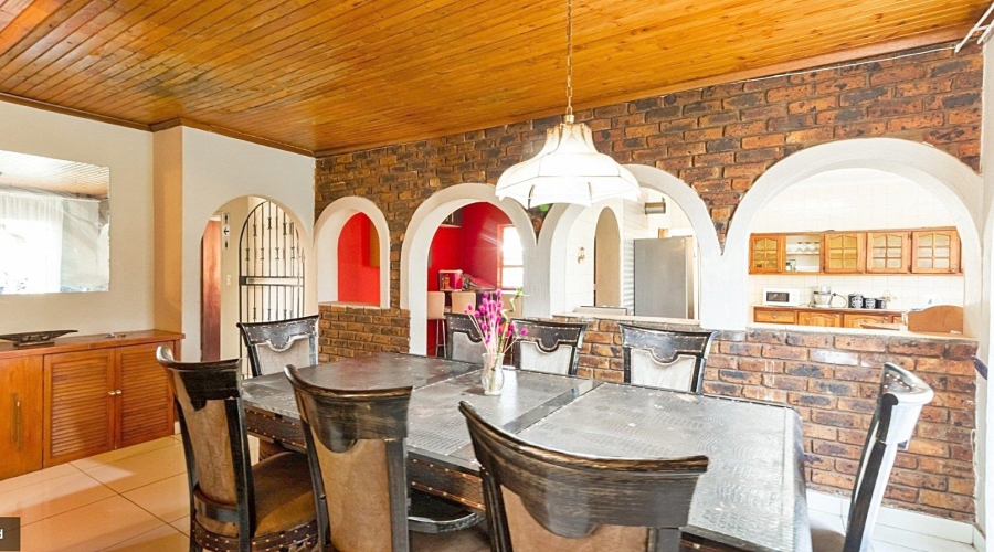 3 Bedroom Property for Sale in Crystal Park Gauteng