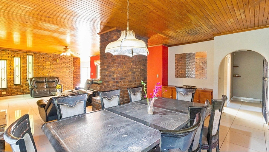 3 Bedroom Property for Sale in Crystal Park Gauteng