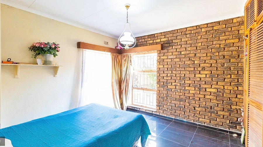 3 Bedroom Property for Sale in Crystal Park Gauteng