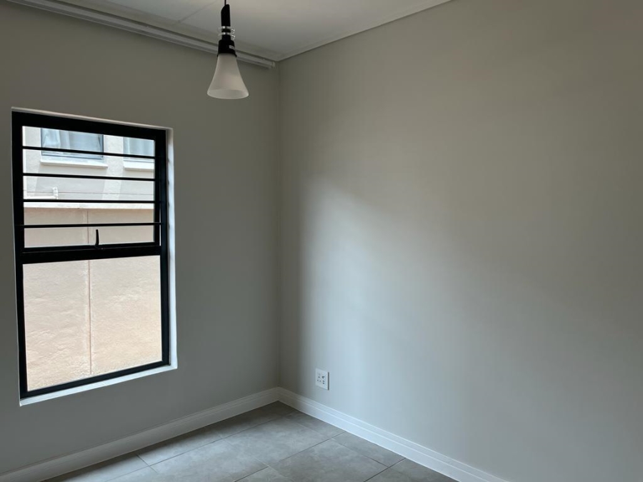 3 Bedroom Property for Sale in Waterfall Gauteng