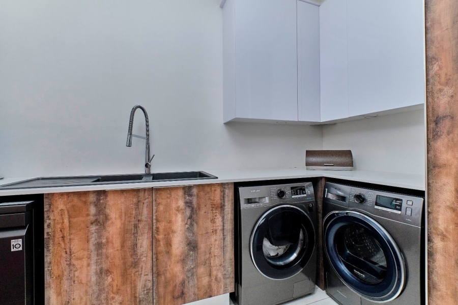 3 Bedroom Property for Sale in Bryanston Gauteng