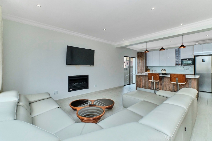 3 Bedroom Property for Sale in Bryanston Gauteng