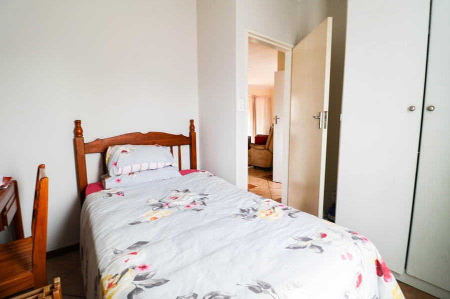  Bedroom Property for Sale in Equestria Gauteng