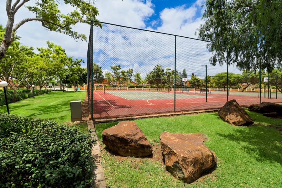  Bedroom Property for Sale in Equestria Gauteng