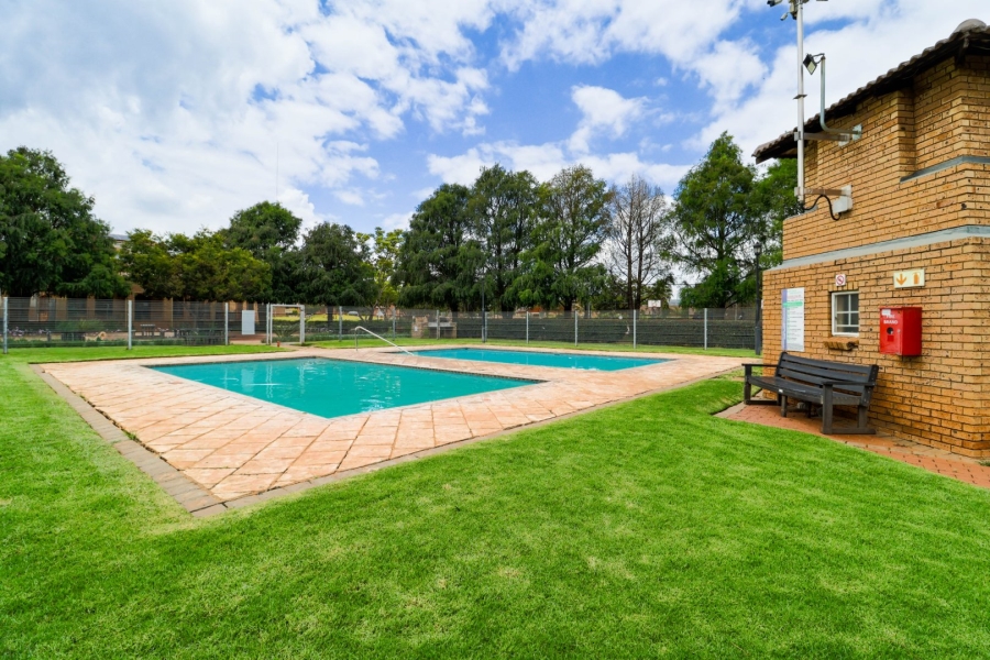  Bedroom Property for Sale in Equestria Gauteng