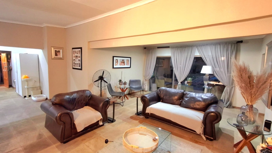 4 Bedroom Property for Sale in Vanderbijlpark SE 3 Gauteng