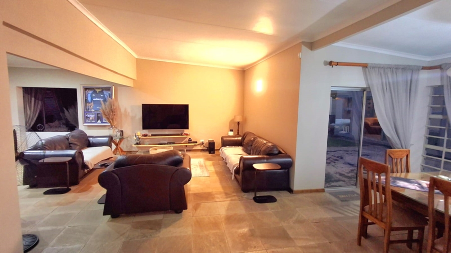 4 Bedroom Property for Sale in Vanderbijlpark SE 3 Gauteng