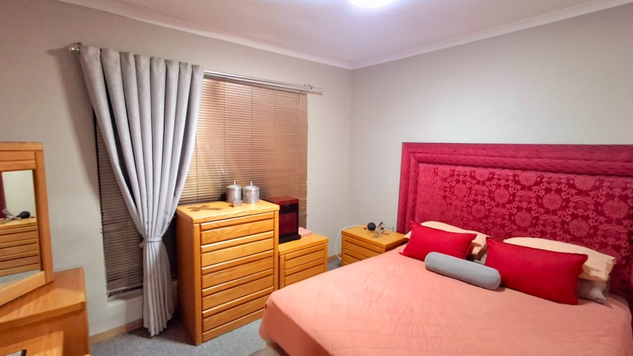 4 Bedroom Property for Sale in Vanderbijlpark SE 3 Gauteng