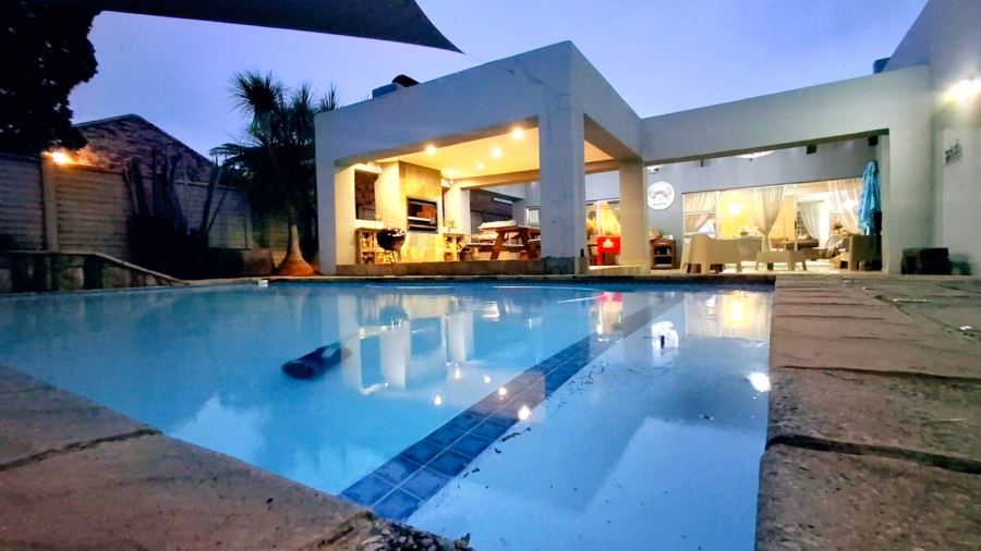 4 Bedroom Property for Sale in Vanderbijlpark SE 3 Gauteng