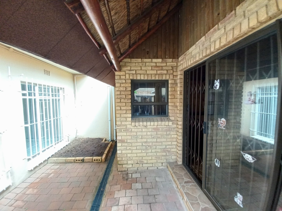 2 Bedroom Property for Sale in Primrose Hill Gauteng