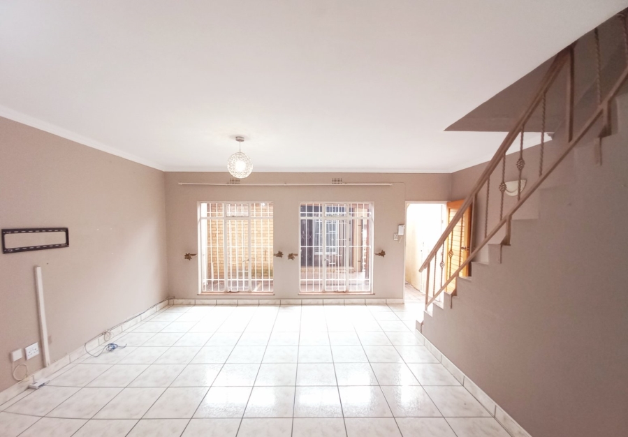 2 Bedroom Property for Sale in Primrose Hill Gauteng