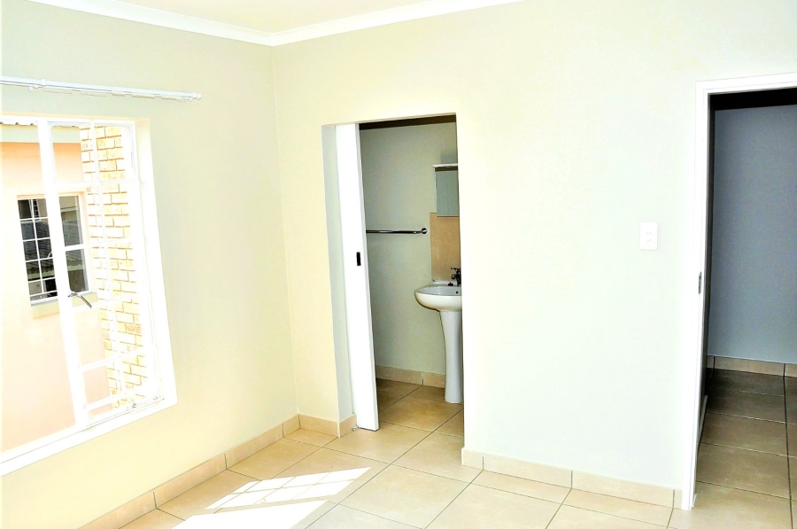  Bedroom Property for Sale in Hazeldean Gauteng