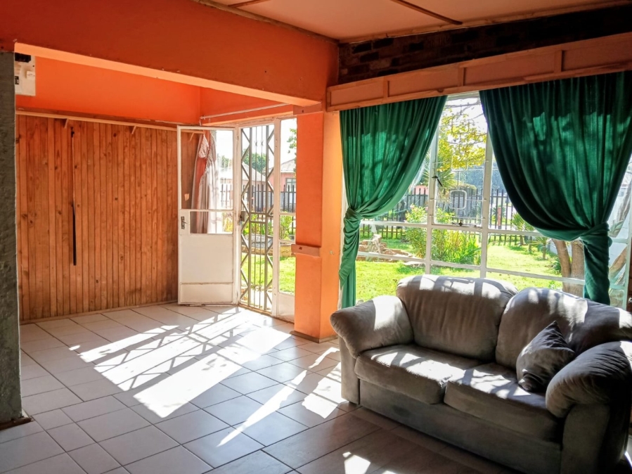 3 Bedroom Property for Sale in Hectorton Gauteng