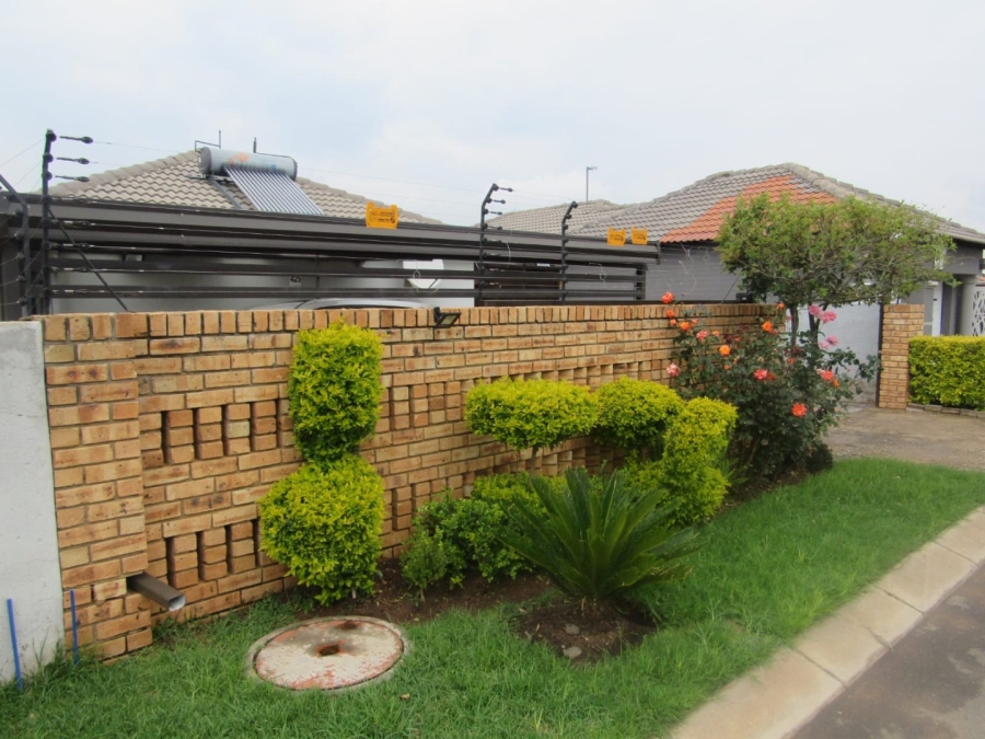 3 Bedroom Property for Sale in Salfin Gauteng