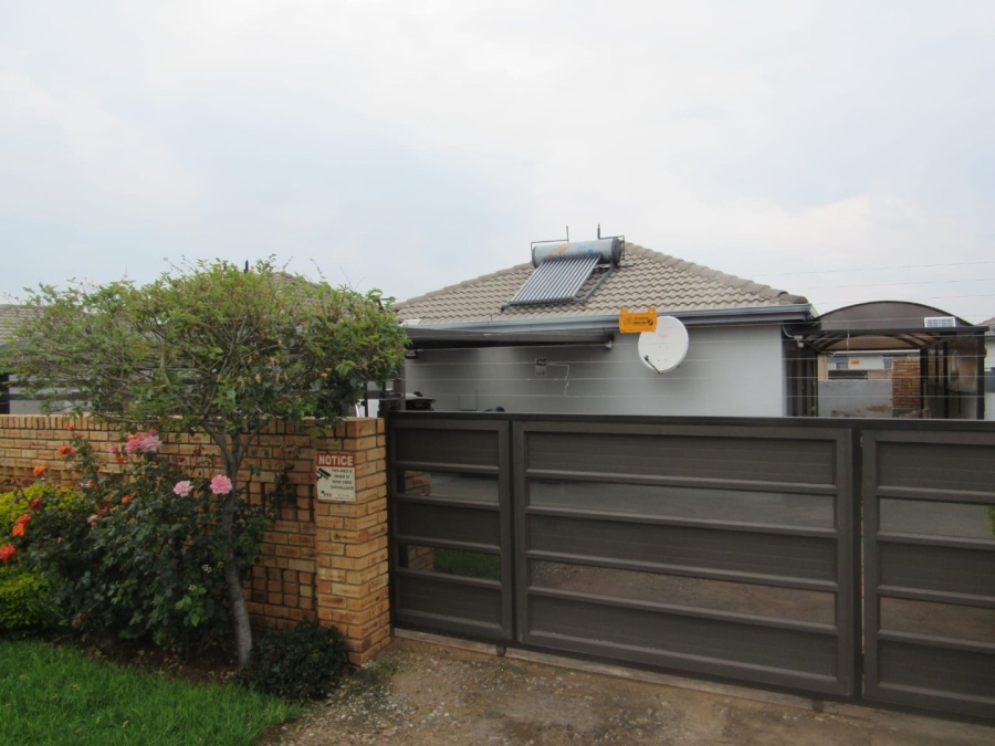 3 Bedroom Property for Sale in Salfin Gauteng