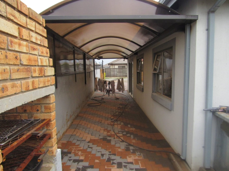3 Bedroom Property for Sale in Salfin Gauteng