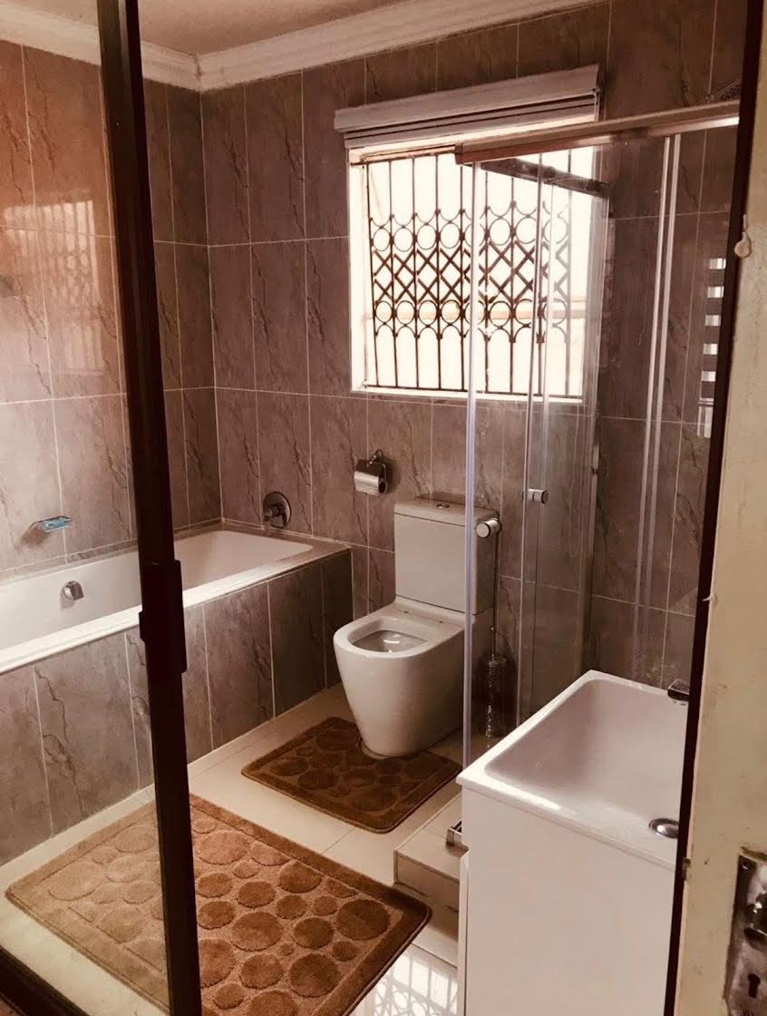 3 Bedroom Property for Sale in Fleurhof Gauteng
