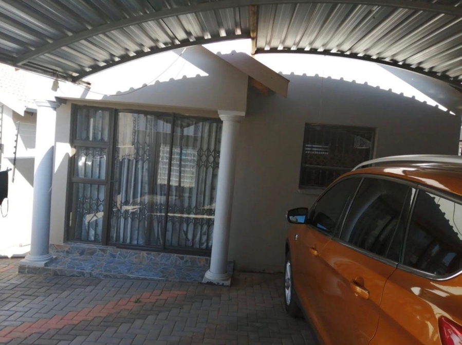 3 Bedroom Property for Sale in Fleurhof Gauteng