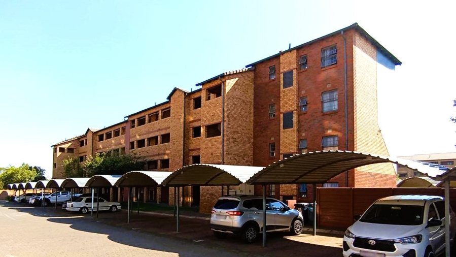 2 Bedroom Property for Sale in Montana Tuine Gauteng