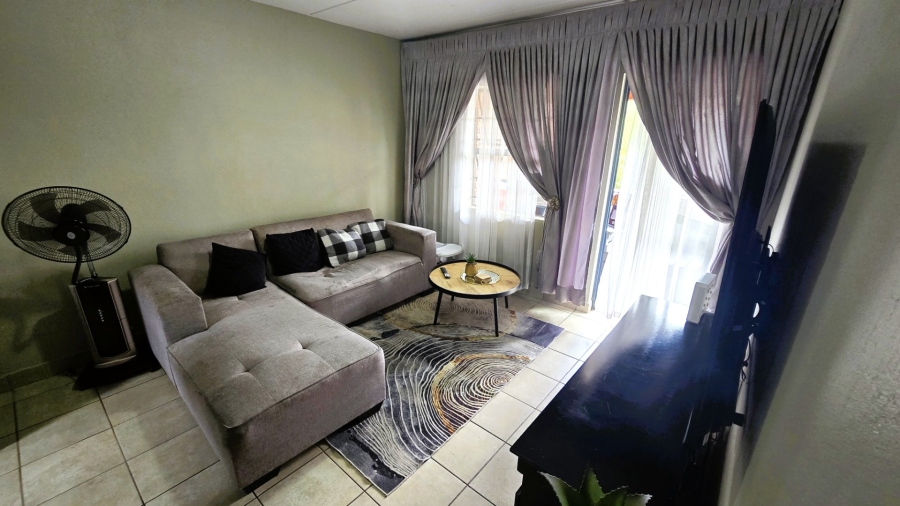 2 Bedroom Property for Sale in Montana Tuine Gauteng