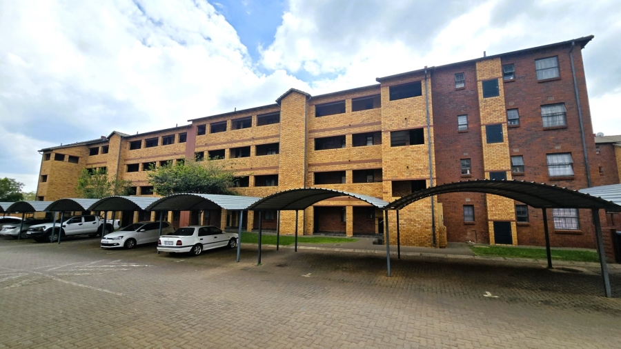 2 Bedroom Property for Sale in Montana Tuine Gauteng