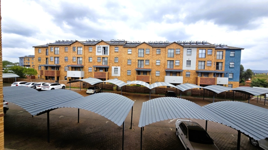 2 Bedroom Property for Sale in Montana Tuine Gauteng