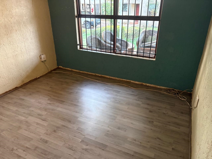 To Let 2 Bedroom Property for Rent in New Market Park Gauteng