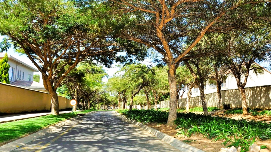 2 Bedroom Property for Sale in Leeuwenhof Estate Gauteng