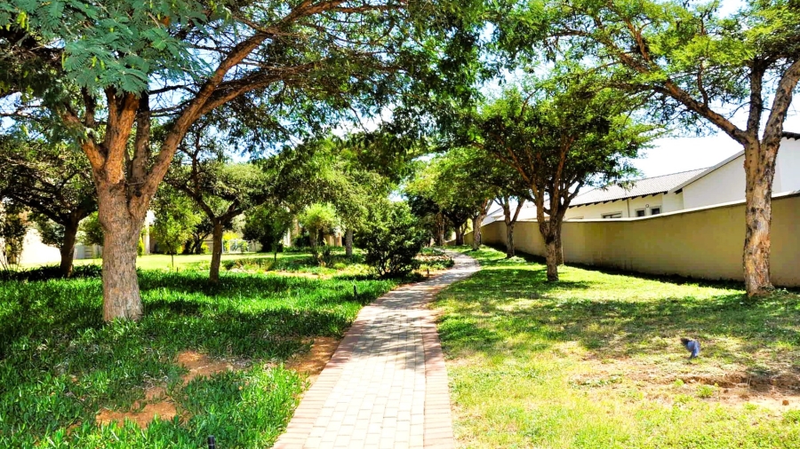 2 Bedroom Property for Sale in Leeuwenhof Estate Gauteng