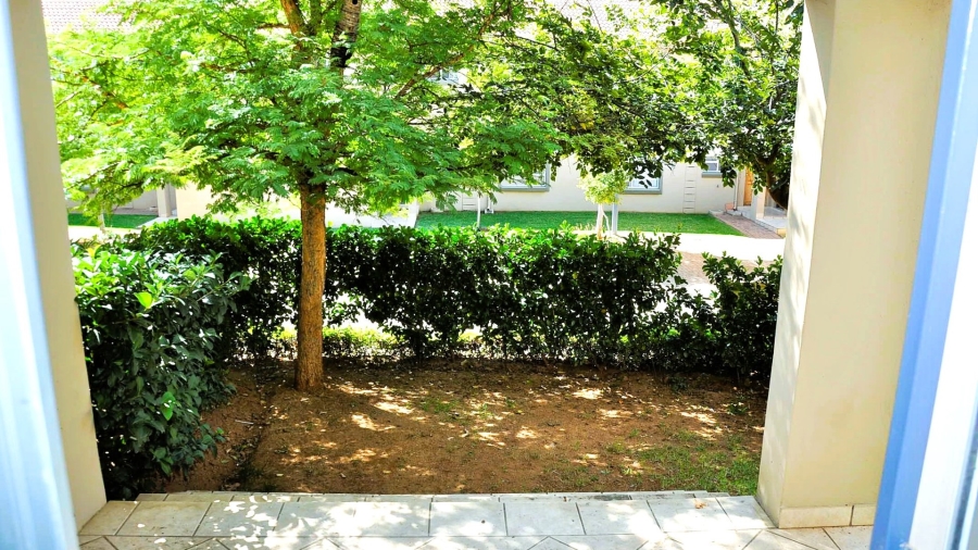 2 Bedroom Property for Sale in Leeuwenhof Estate Gauteng