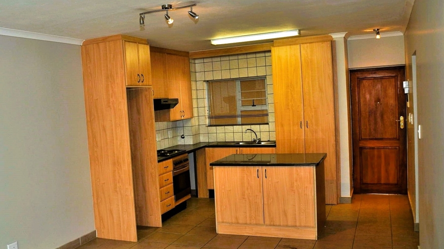 2 Bedroom Property for Sale in Leeuwenhof Estate Gauteng