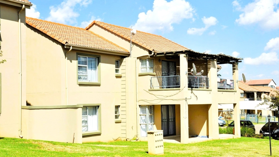 2 Bedroom Property for Sale in Leeuwenhof Estate Gauteng