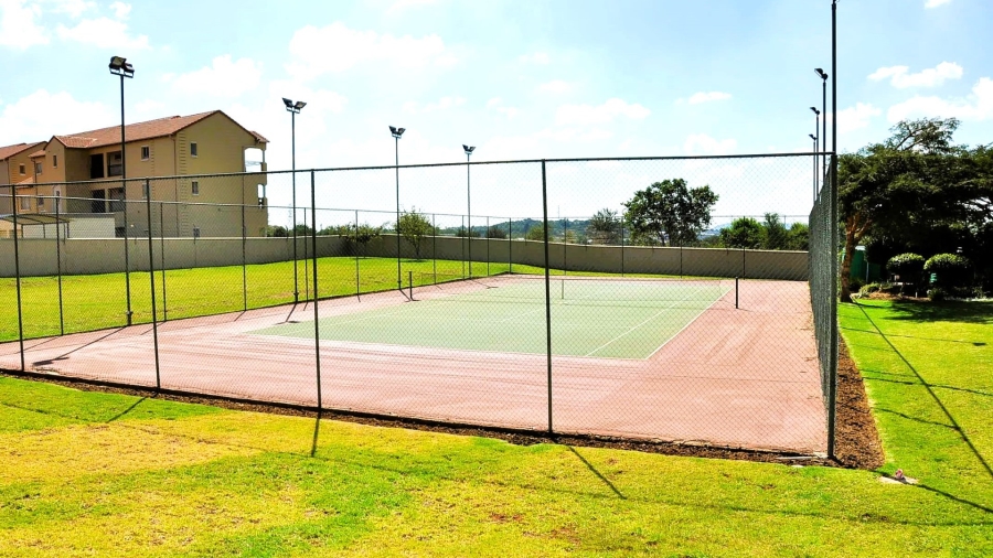 2 Bedroom Property for Sale in Leeuwenhof Estate Gauteng