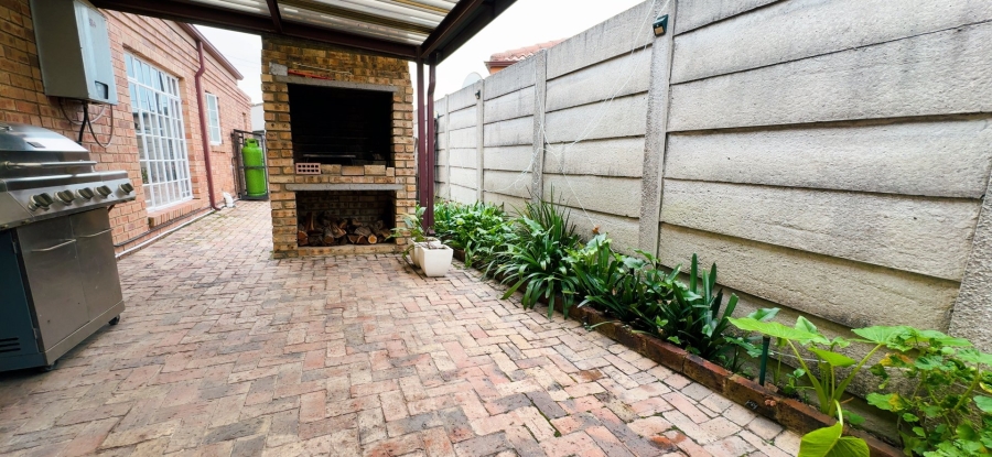 3 Bedroom Property for Sale in Three Rivers Gauteng